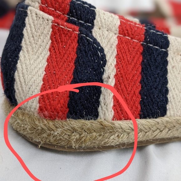 ☀️AEO espadrilles 9 red white blue flats - Picture 13 of 16